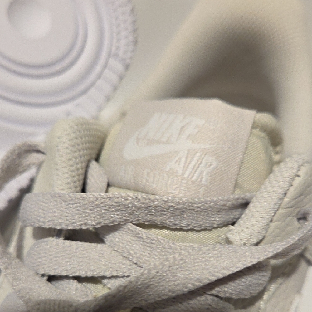 NIKE AIR FORCE 1 '07 MEN's CASUAL SHOE LIGHT BONE - WHITE AUTHENTIC NEW IN BOX - Picture 3 of 9